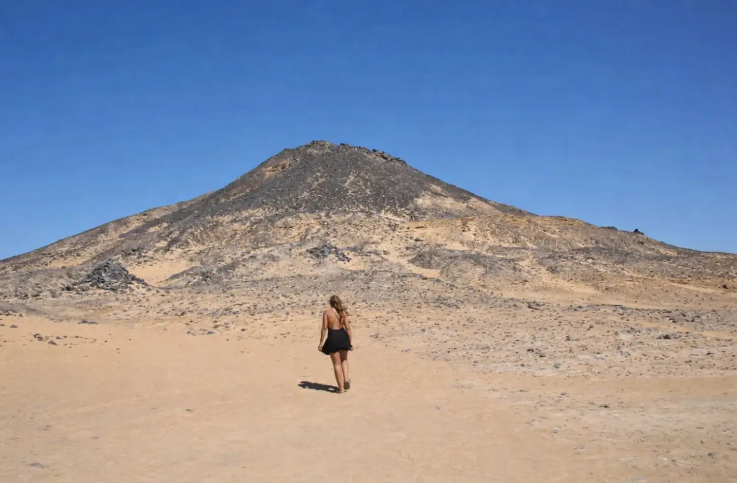 Overnight Trip to Bahariya Oasis from Cairo  — Black and White Desert Safari